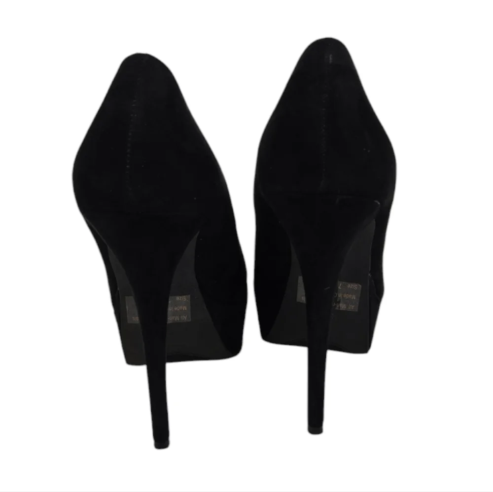 Charlotte Russe maker charlotte